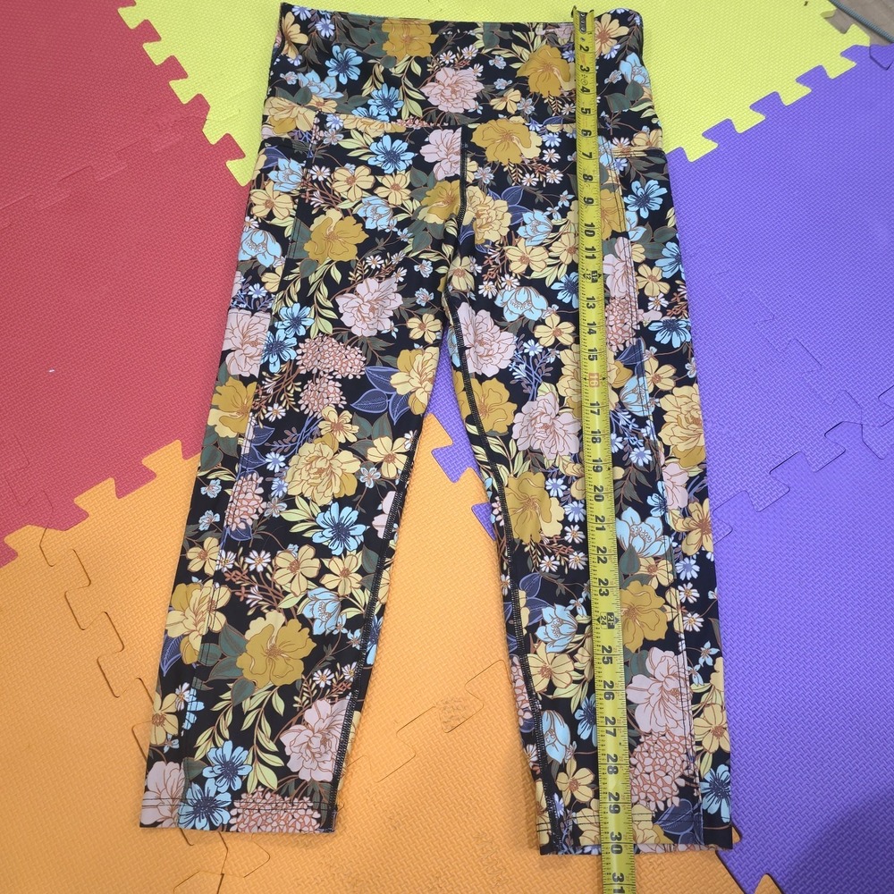 Running Bare Floral High-Rise‎ 3/4 Leggings with Pockets